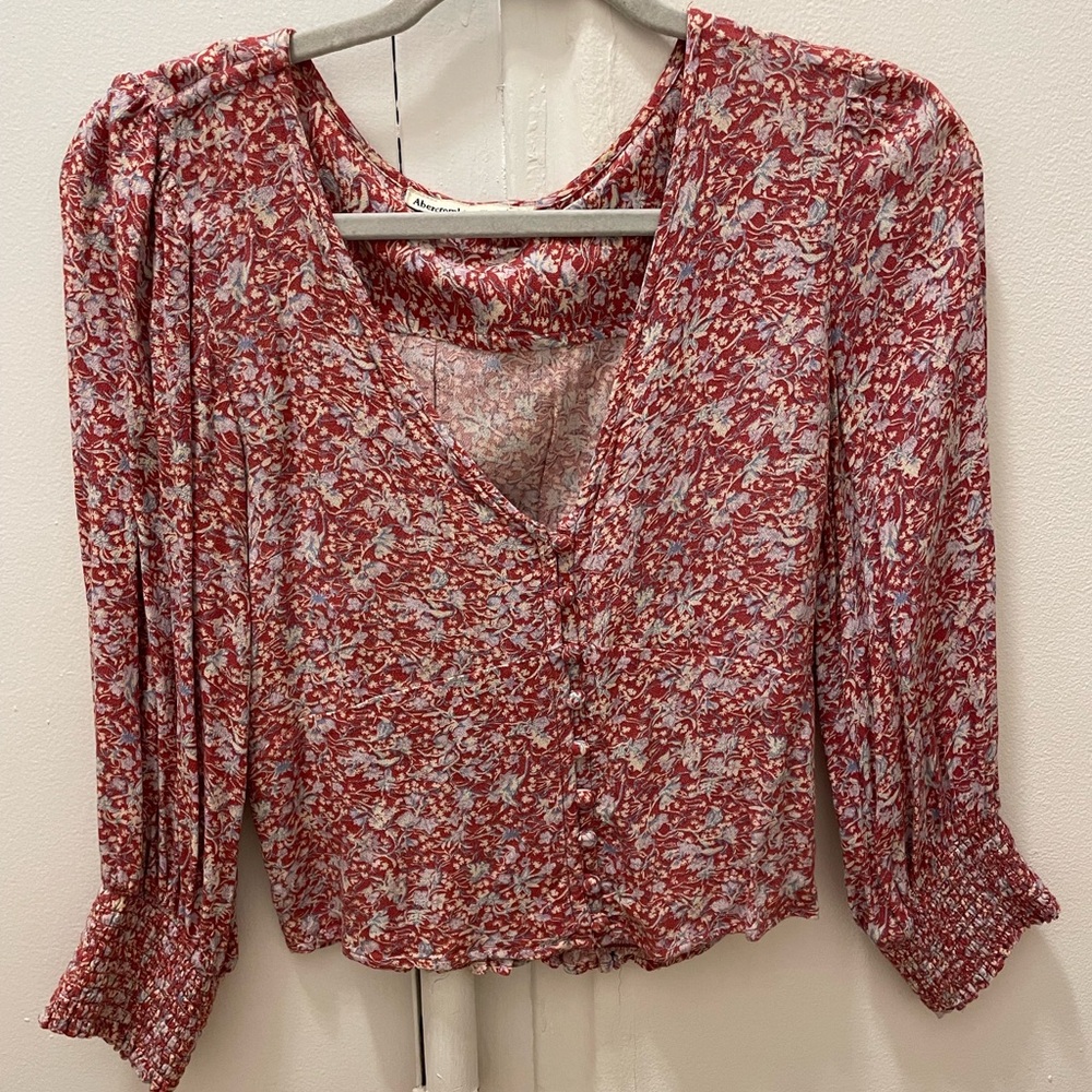 Abercrombie Red Floral V-Neck Blouse